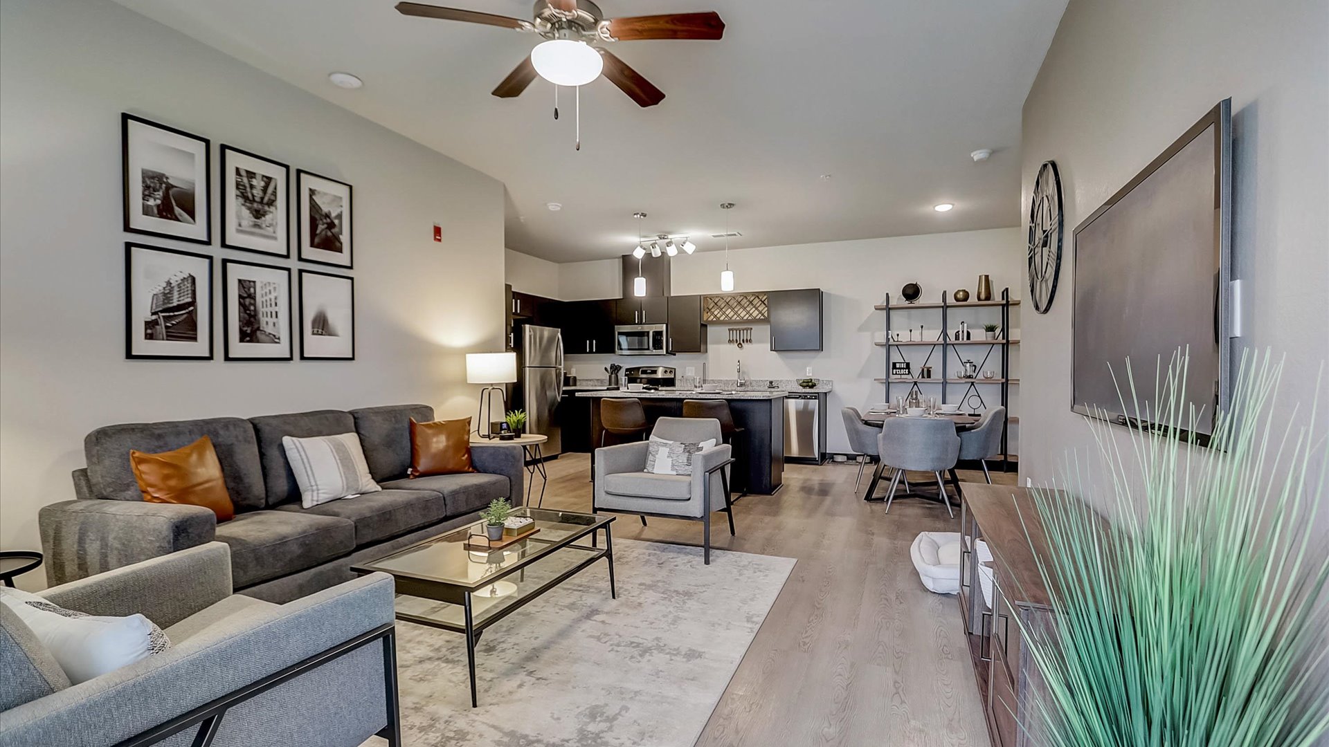 Oakdale, MN Apartments For Rent Springs at Willowbrooke